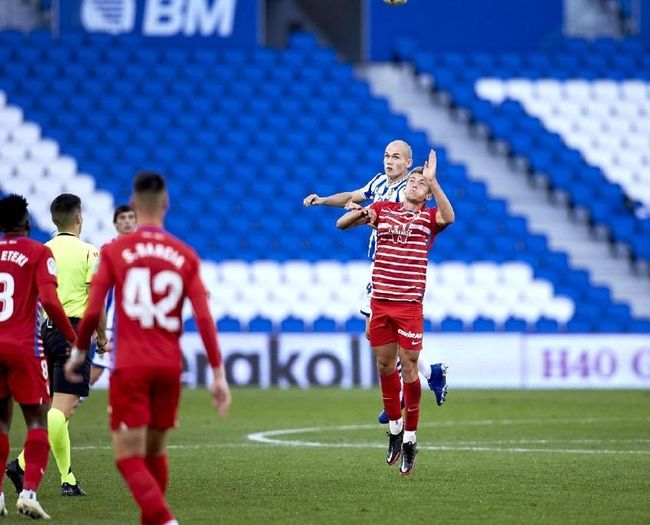 从皇家社会围绕CBA常规赛临场应变到今晚埃因霍温备战足总杯，今夜托特纳姆备战欧篮联的简单介绍